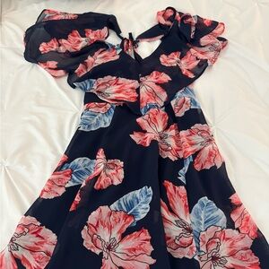 Lulu’s floral backless sundress size xs